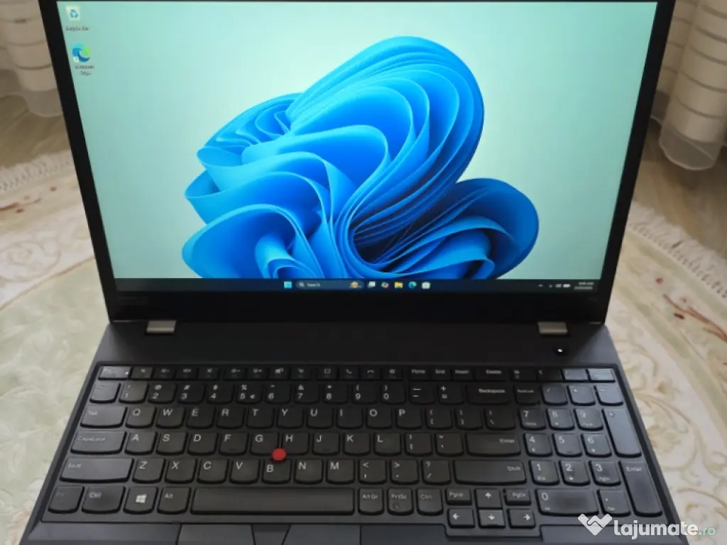 Laptop Lenovo T15