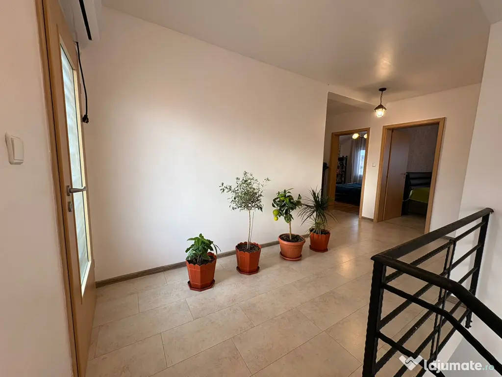 Proprietar vand casa in Localitatea LUMINA CT 