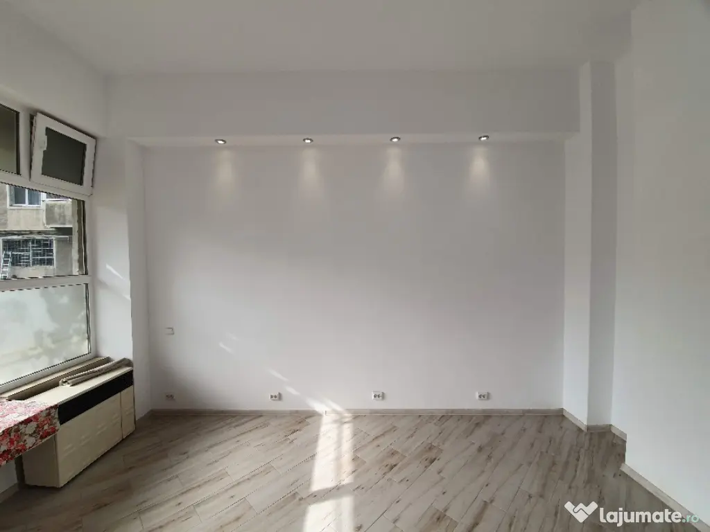 Închiriez spațiu comercial in centrul orașului Râmnicu Sărat 