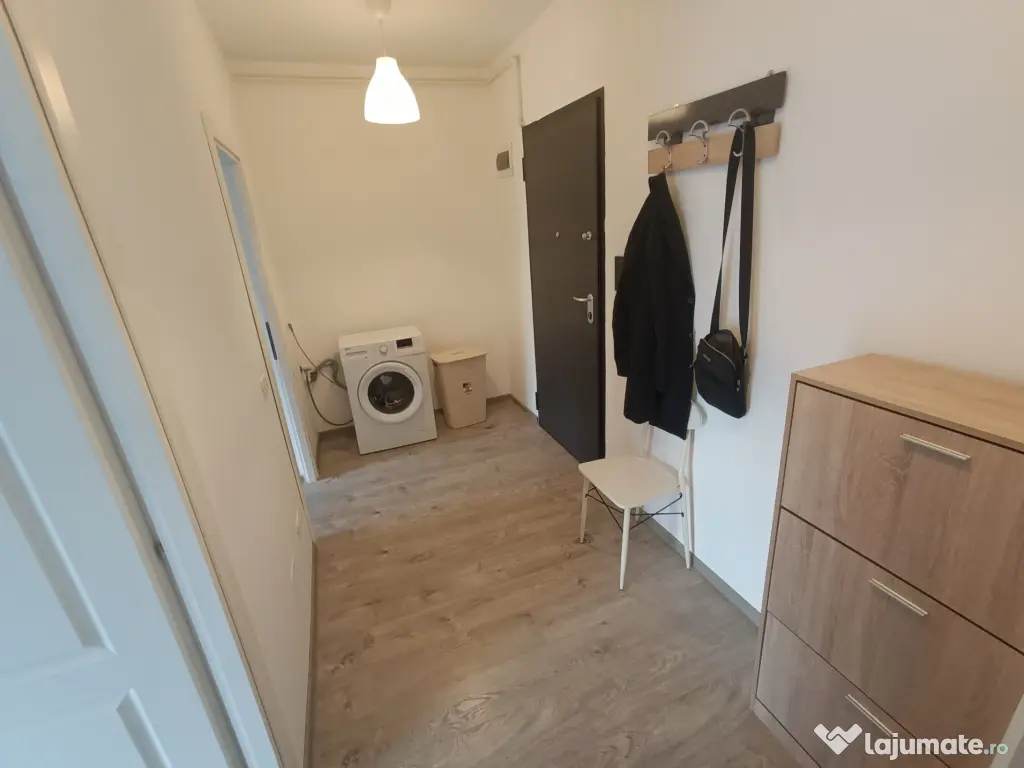 Garsoniera Exigent Plaza chiar langa parcul Liniei si Mall Plaza, metrou 10 min