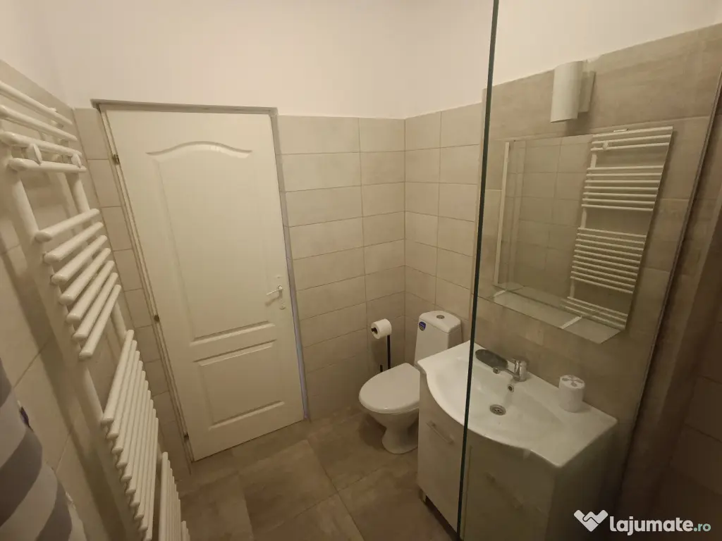 Garsoniera Exigent Plaza chiar langa parcul Liniei si Mall Plaza, metrou 10 min