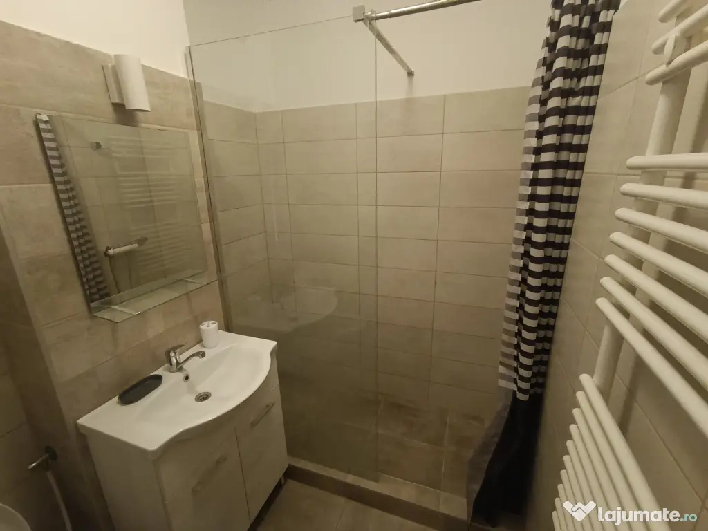 Garsoniera Exigent Plaza chiar langa parcul Liniei si Mall Plaza, metrou 10 min