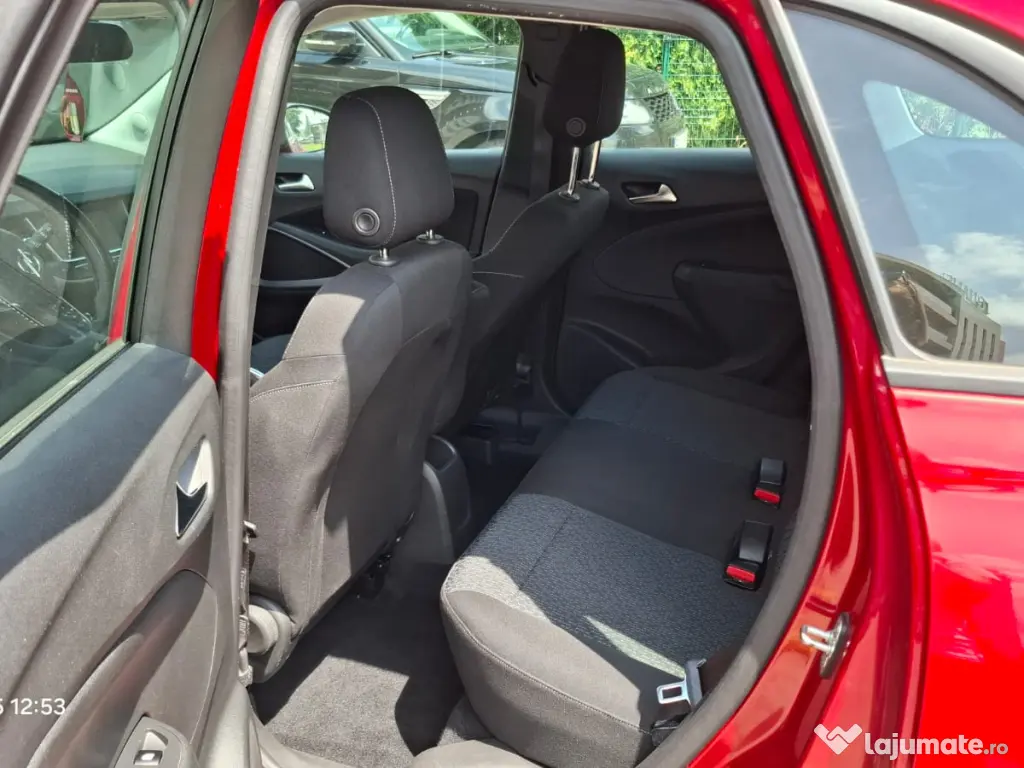 Vand Opel Crossland X, masina de familie, taxe mici