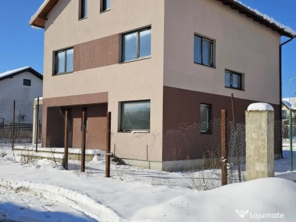 Vila 3 niveluri, 288 mp, 7 camere, terasa, 500 mp teren, personalizabila