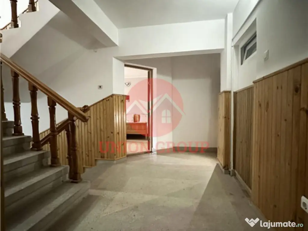 Pensiune 15 camere in a Doua Linie la Mare, zona Pescaria lu