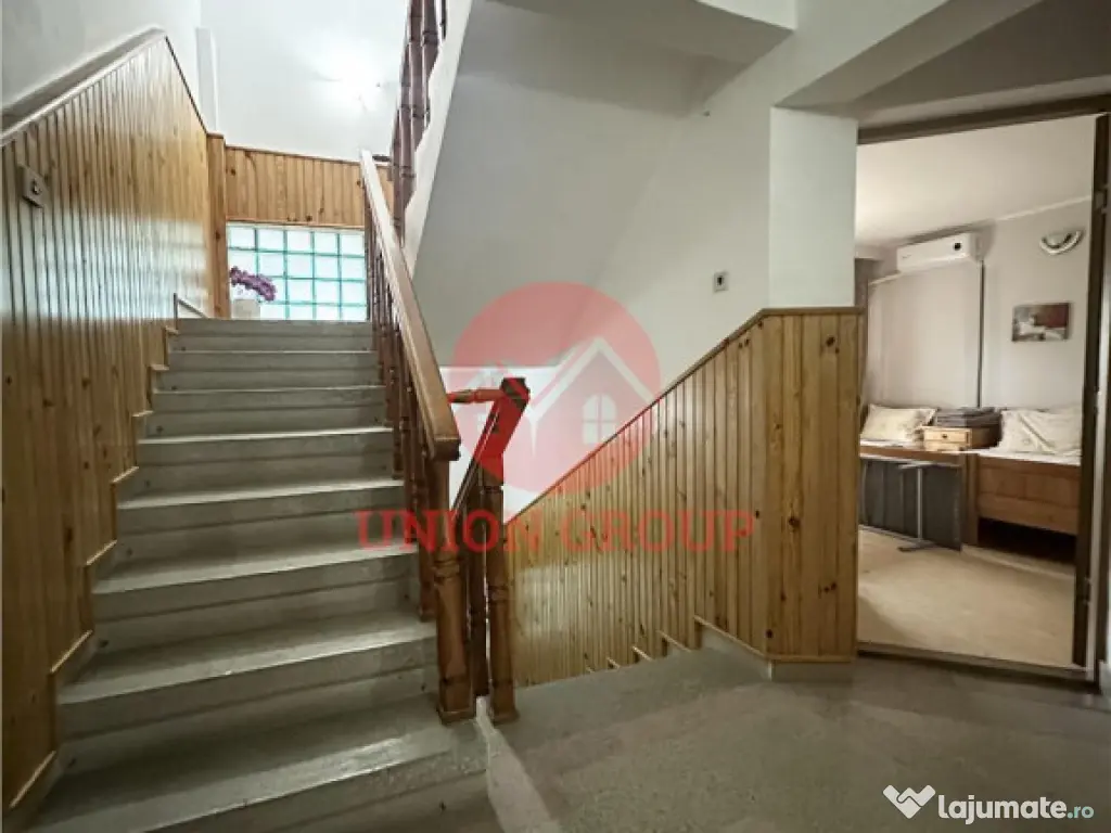 Pensiune 15 camere in a Doua Linie la Mare, zona Pescaria lu