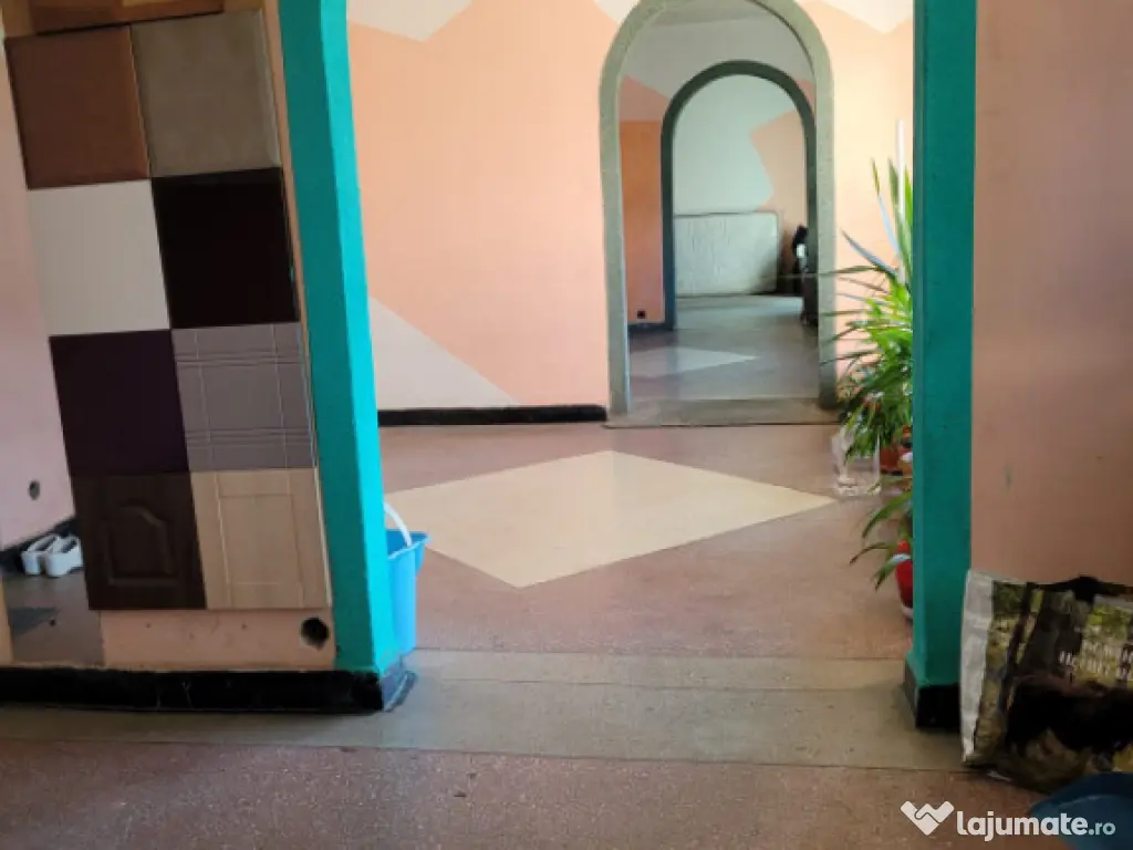 Spațiu comercial, 119 mp, vitrină stradală, zona Hotvon 