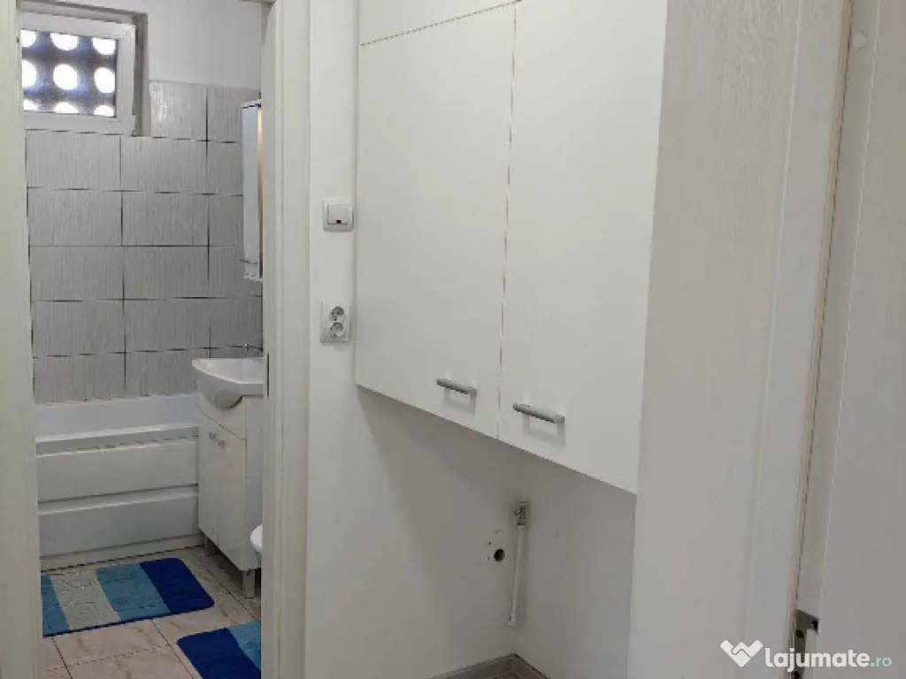 Apartament 2 camere zona TRACTORUL, 
