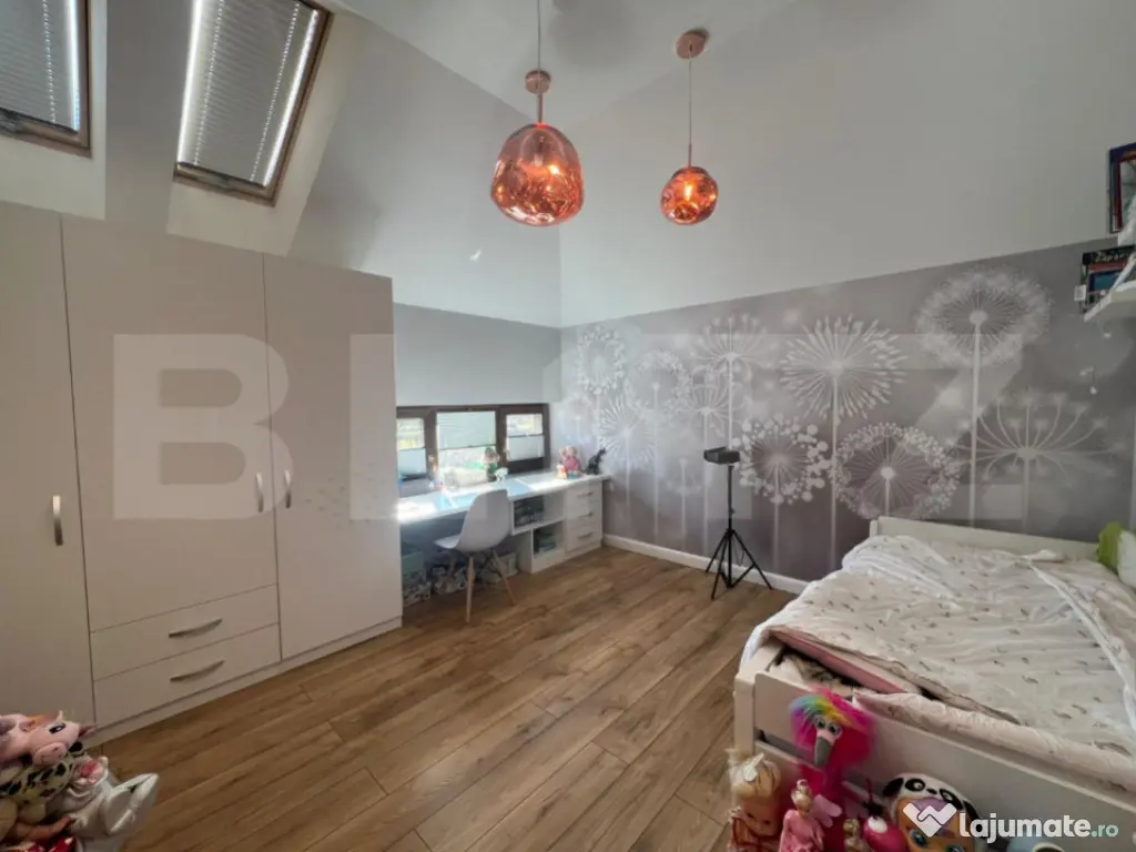 Casa de lux, 180mp, curte, zona Vivo 