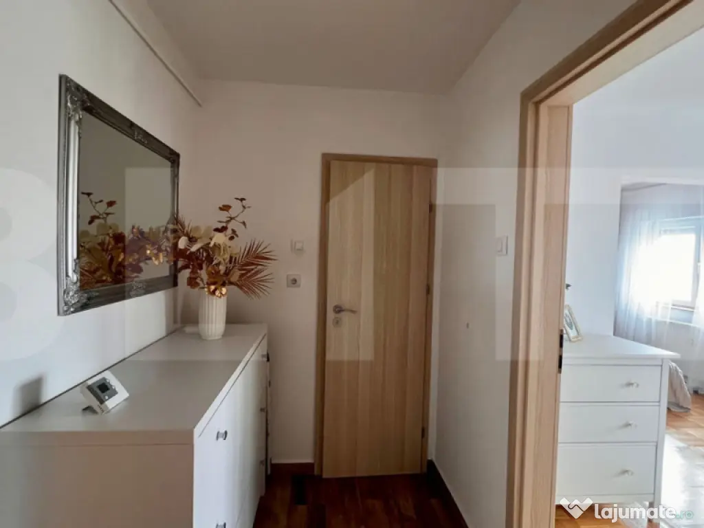 Apartament 5 camere, 90 mp utili, zona Aurel Vlaicu 