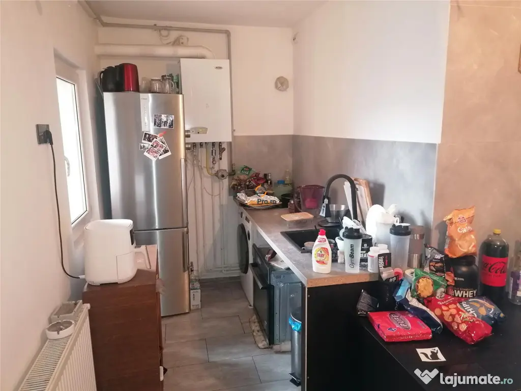 Decomandat Spatios cu Centrala Spitalul Judetean 