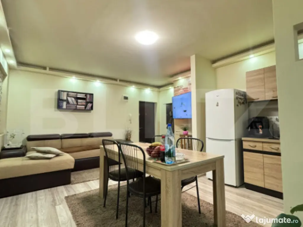 Apartament 3 camere, 60mp, 2 balcoane, etaj intermediar, Som 