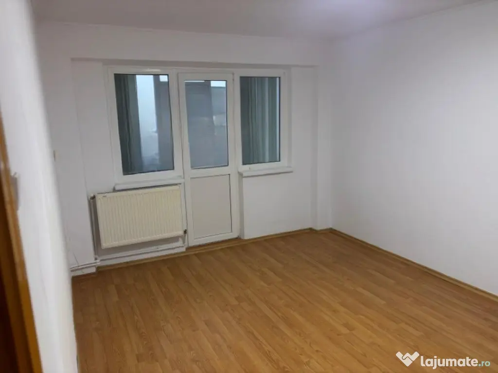 - Apartament 3 camere confort 1 decomandat, etaj 7/10, Vizir 