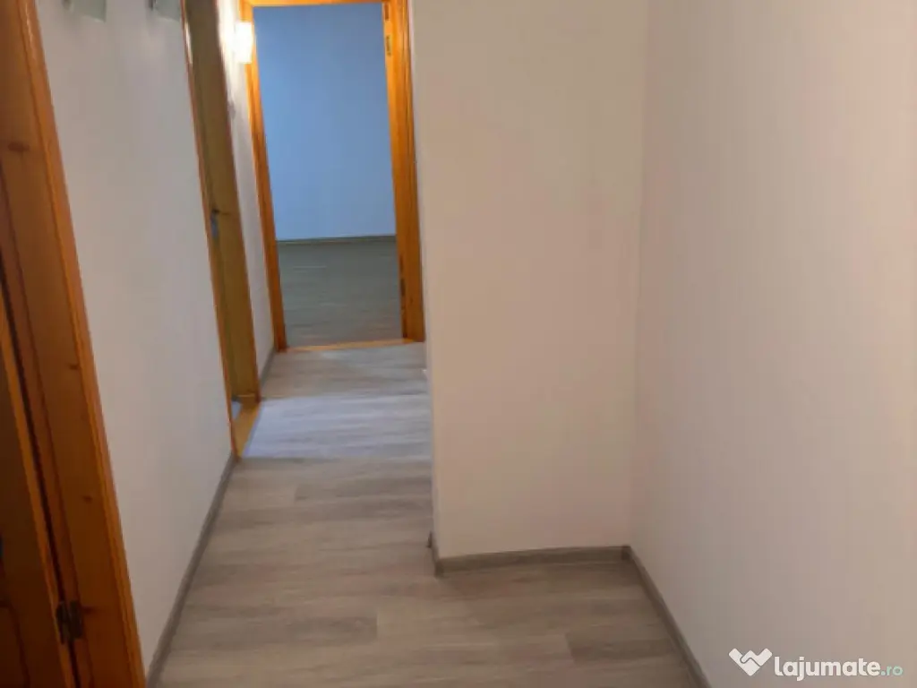 - Apartament 3 camere confort 1 decomandat, etaj 7/10, Vizir 