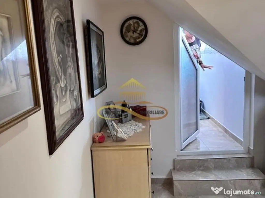 De vanzare apartament 2 camere Buhusi Bacau 