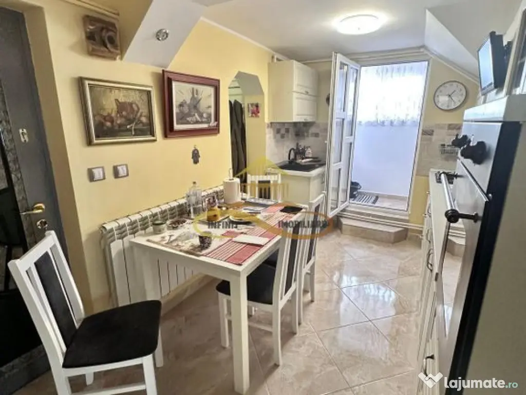 De vanzare apartament 2 camere Buhusi Bacau 
