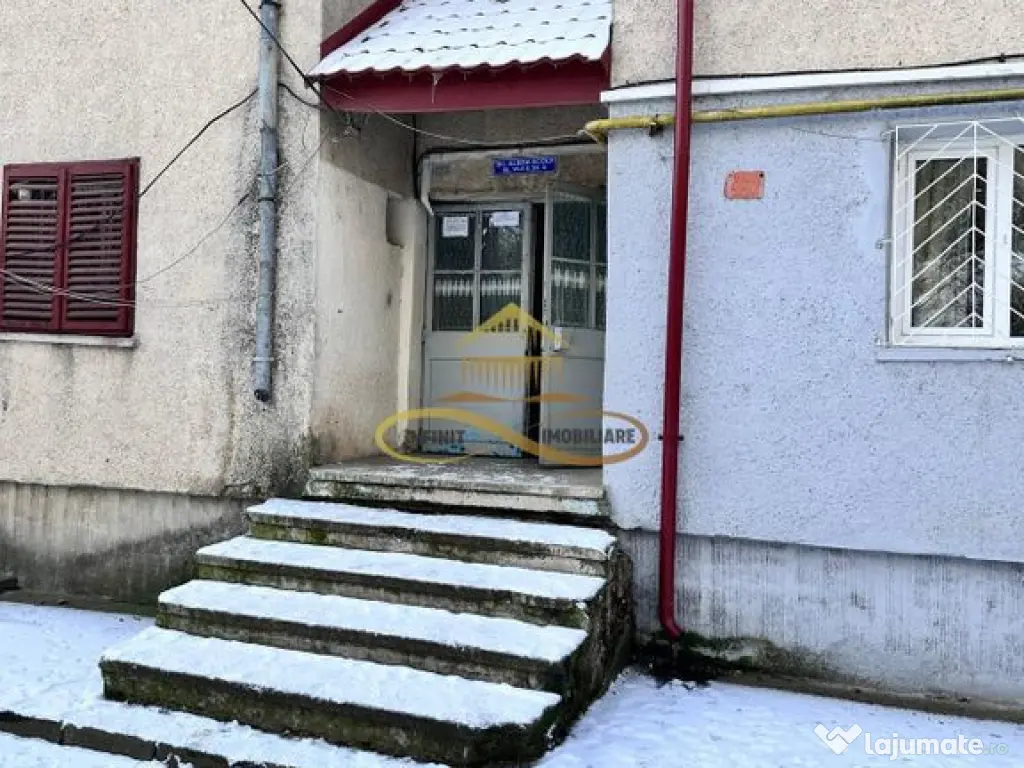 De vanzare apartament 2 camere Buhusi Bacau 