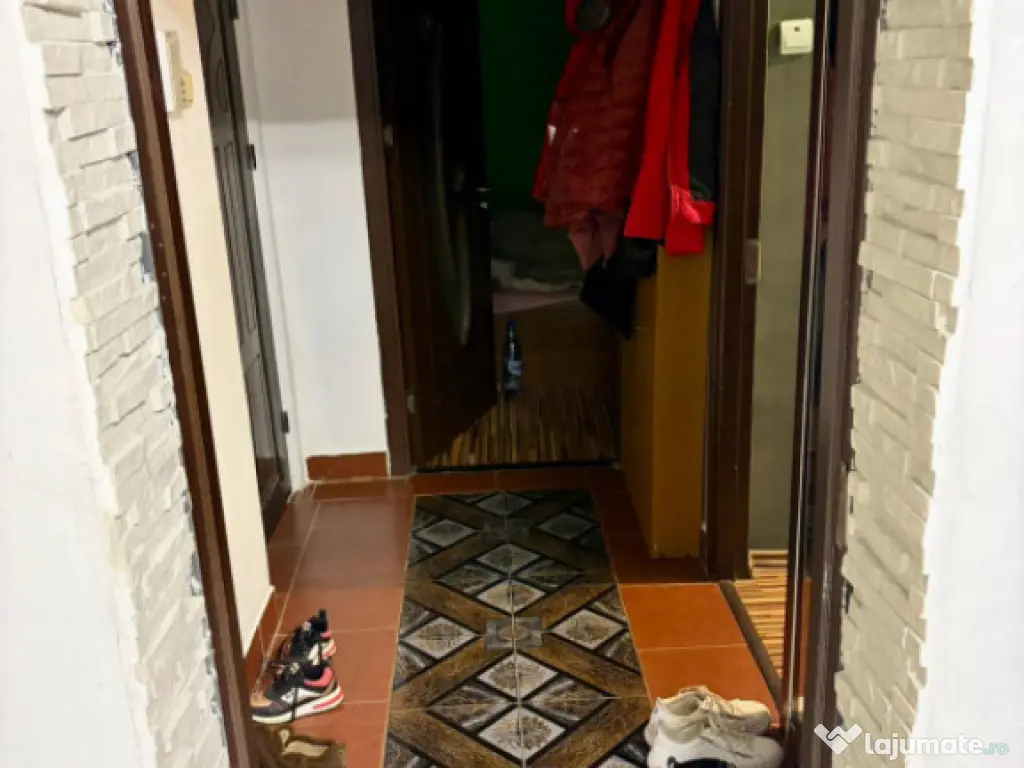 Apartament 3 camere, 60 mp, zona Piața Centrală