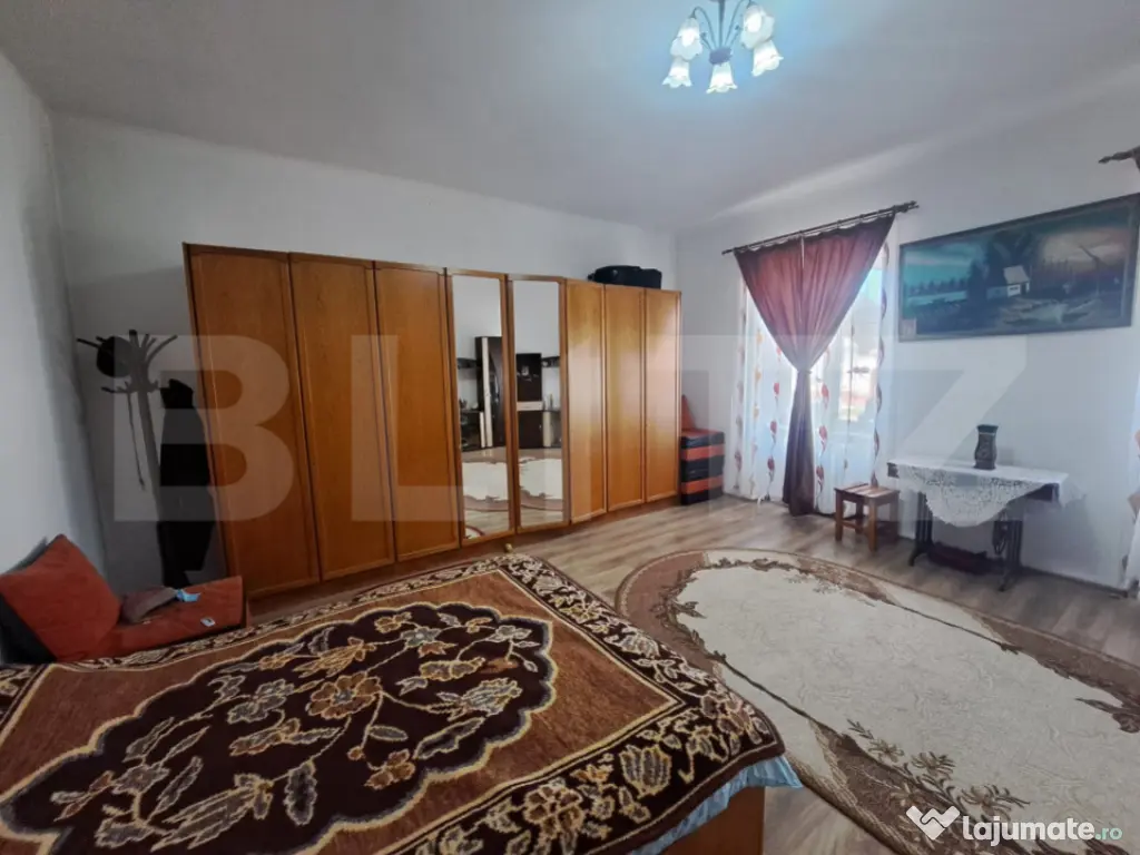 Casă săsească renovată integral, 2200 mp teren, ideală