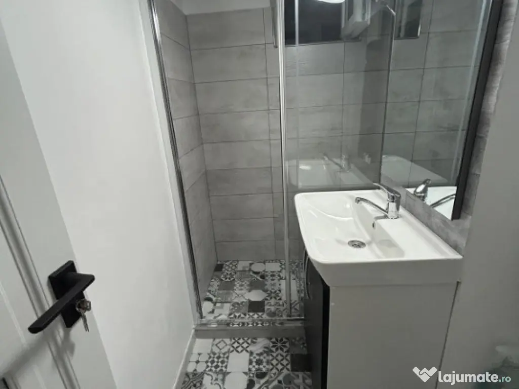 Apartament 2 cam, decomandat, renovat integral, balcon, zona ITC! 