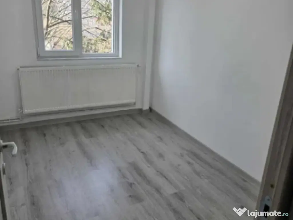 Apartament 2 camere, semidecomandat - zona Grivitei 