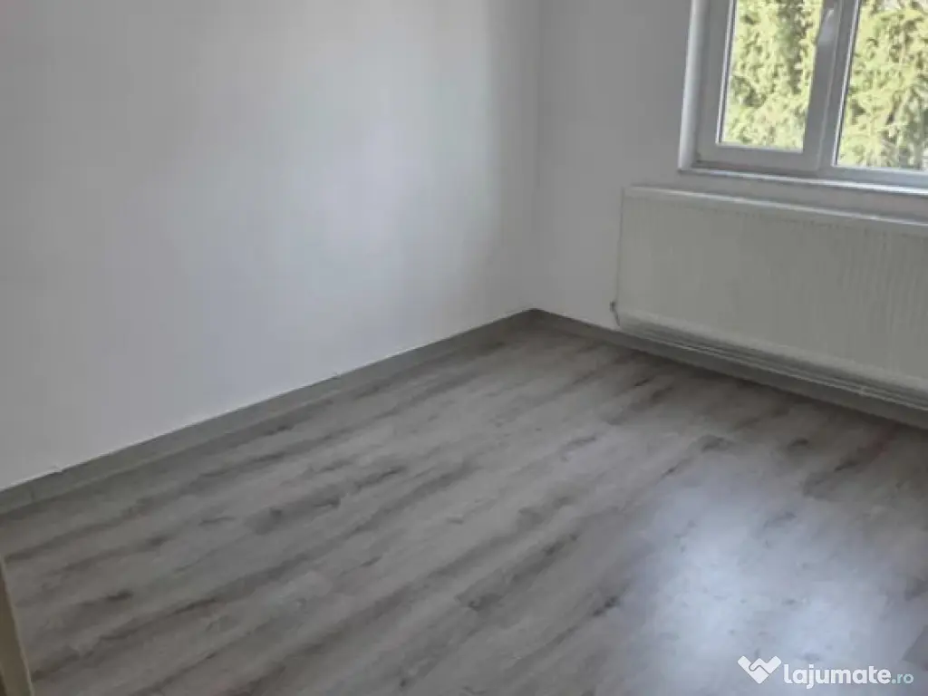 Apartament 2 camere, semidecomandat - zona Grivitei 