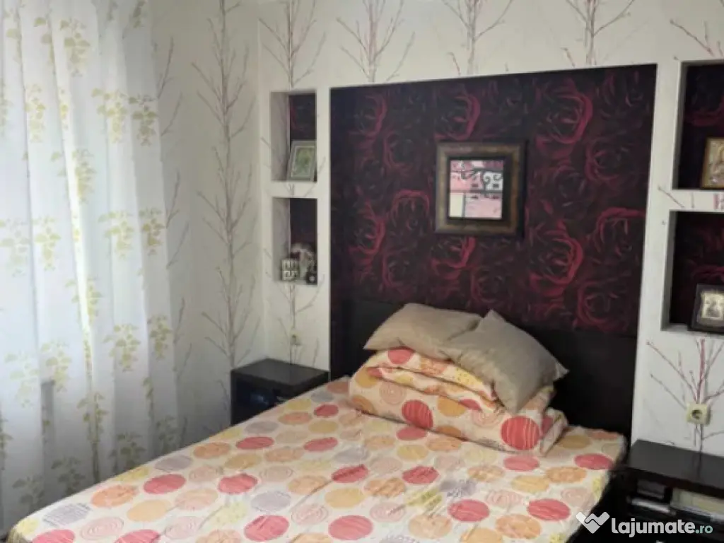 Apartament 2 camere, decomandat - zona Tractorul