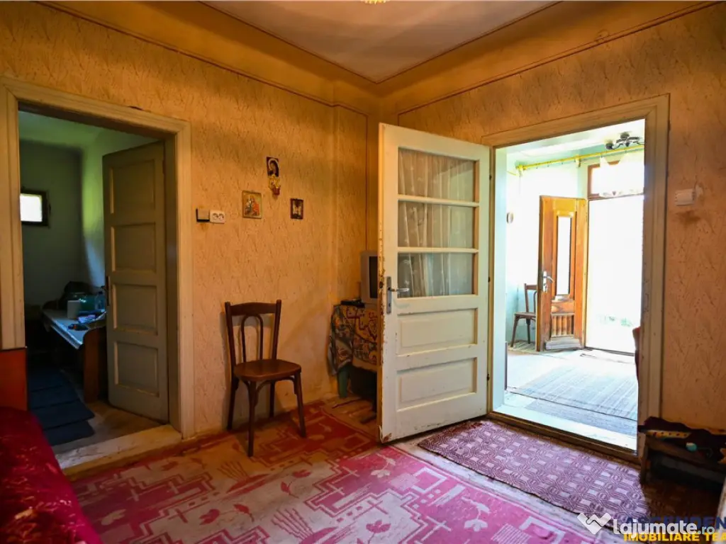 FILM! Casa traditionala pe domeniu de 4.300mp teren, Bran -