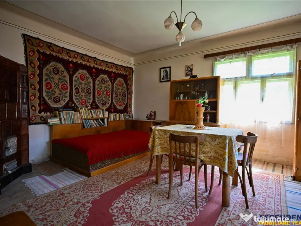 FILM! Casa traditionala pe domeniu de 4.300mp teren, Bran -
