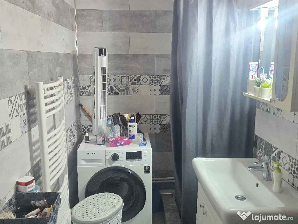 Vand apartament 2 camere decomandat,Deva, Decebal (Zamfirescu), parter