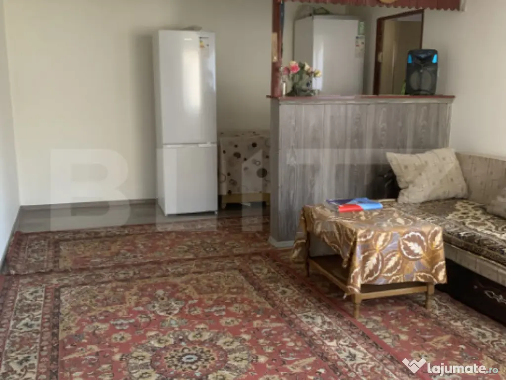 Casă de vânzare în Zărnești – zonă retrasă, lângă