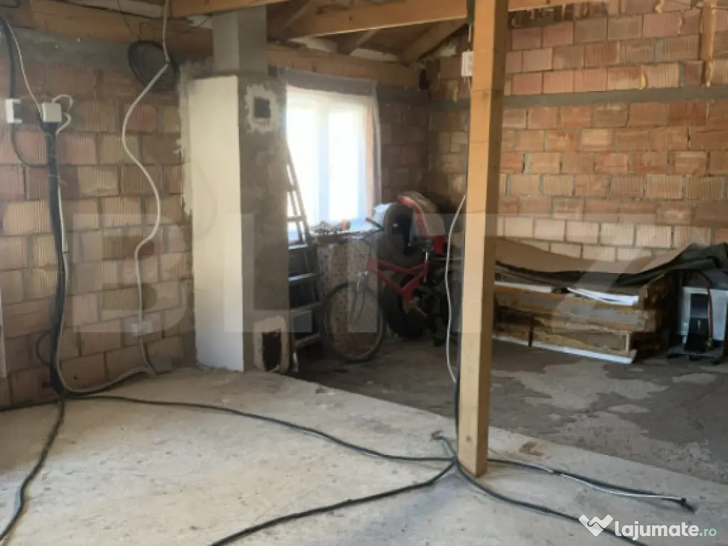 Casă de vânzare în Zărnești – zonă retrasă, lângă