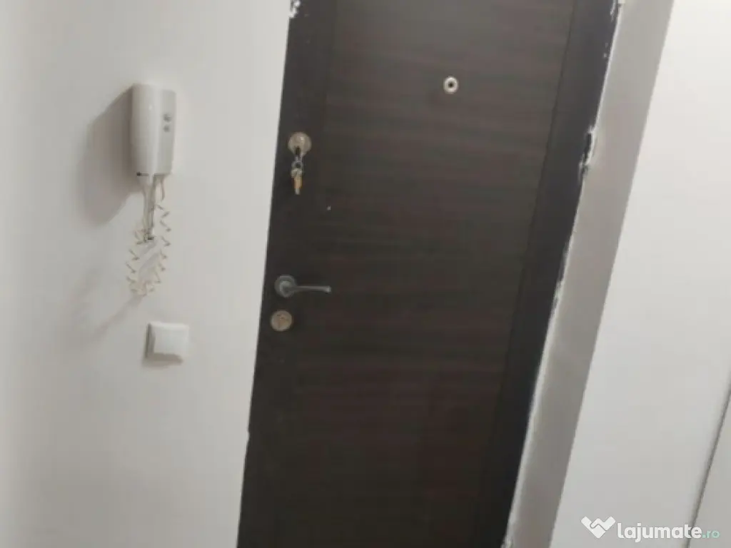 Zetarilor demisol bloc nou 