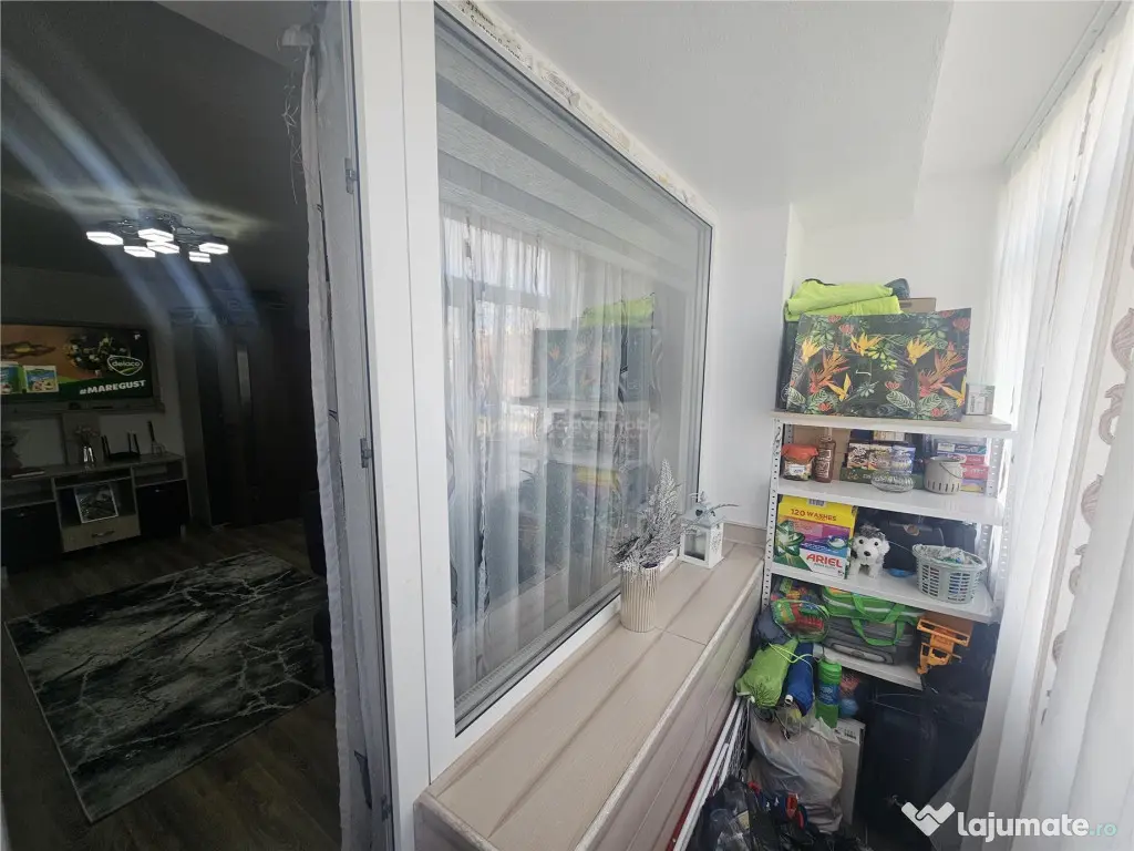 Resita, 2 Cam. Cf. 1 Mobilat Utilat, Et. 1, Micro 1 