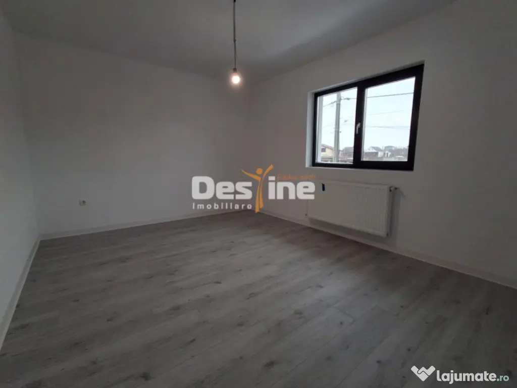 CASĂ tip duplex, situata in Valea Adanca