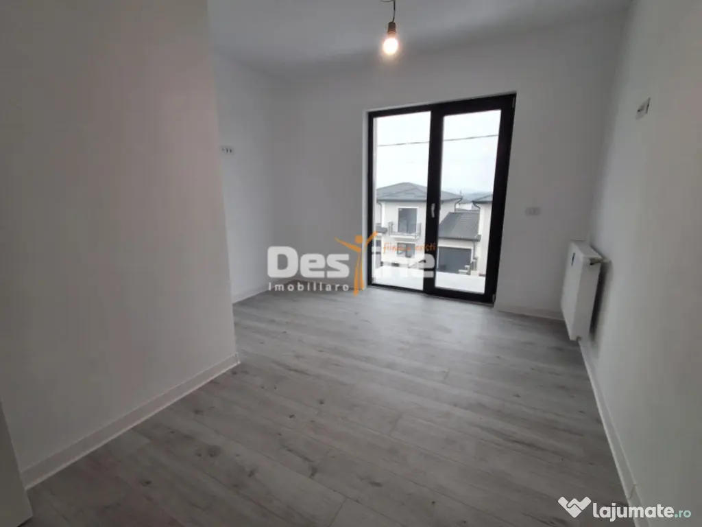 CASĂ tip duplex, situata in Valea Adanca