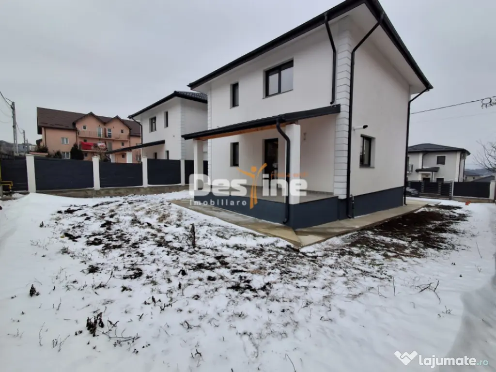 CASĂ tip duplex, situata in Valea Adanca