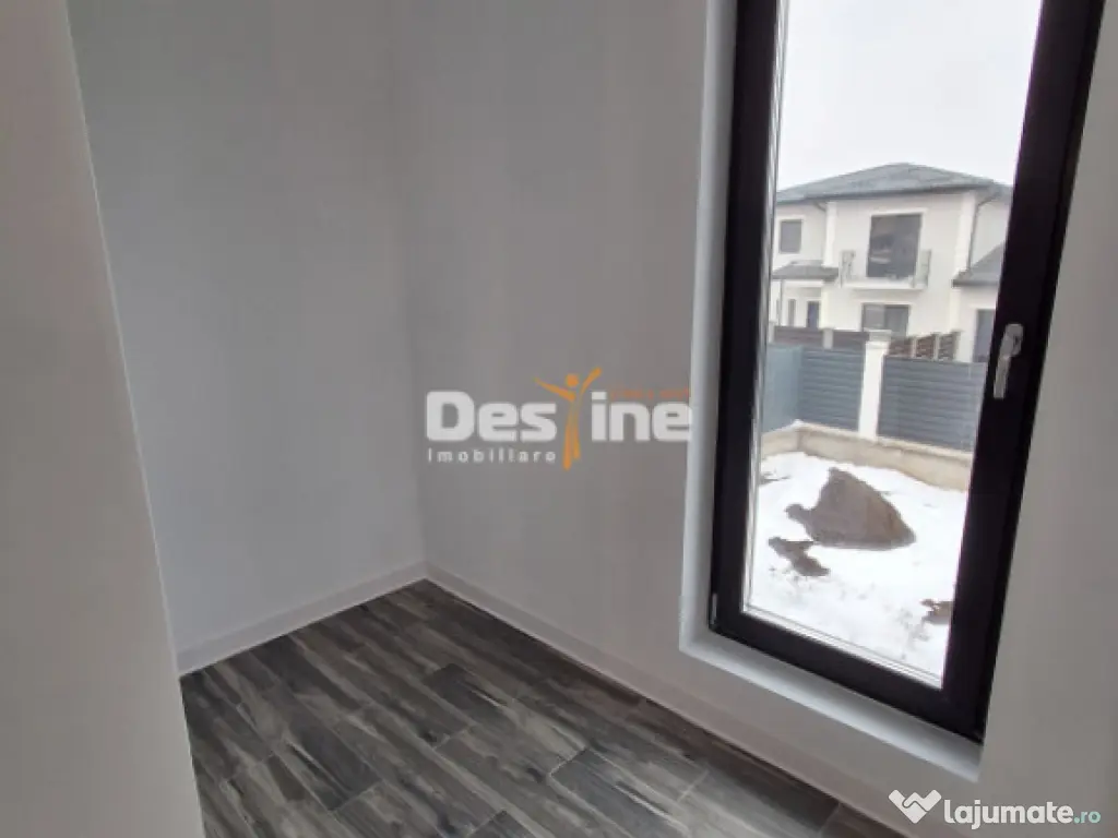 CASĂ tip duplex, situata in Valea Adanca