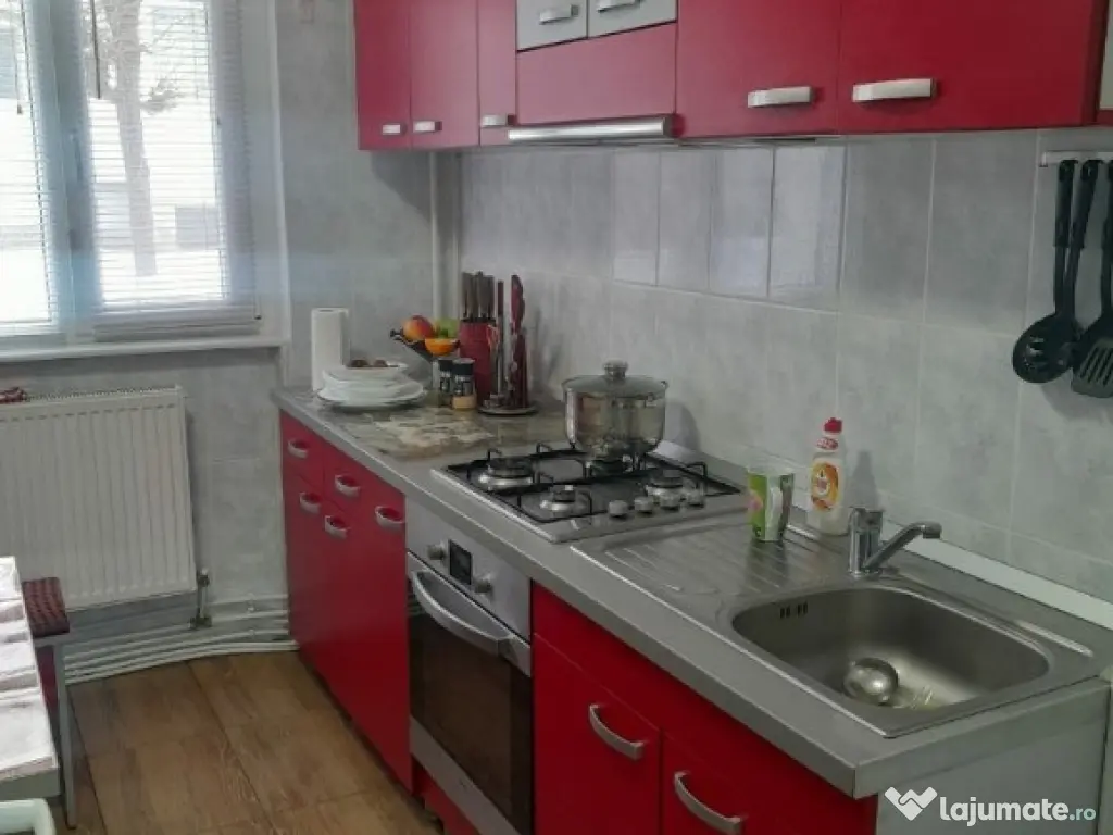 Apartament Cu 2 Camere Semidecomandate - Parter - Zona George Enescu 