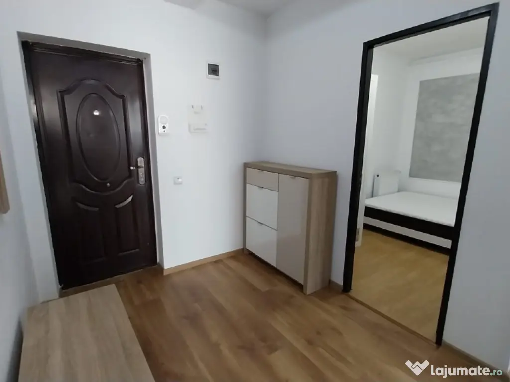 Apartament 3 camere et.1,balcon inchis, parcare Floresti 