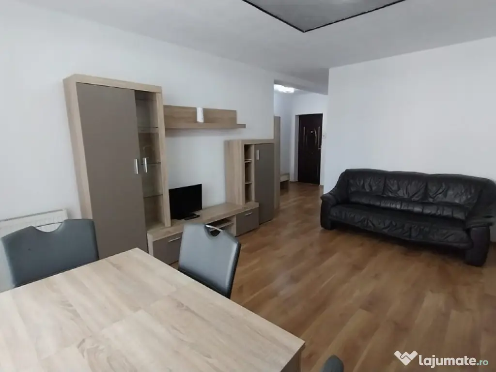 Apartament 3 camere et.1,balcon inchis, parcare Floresti 