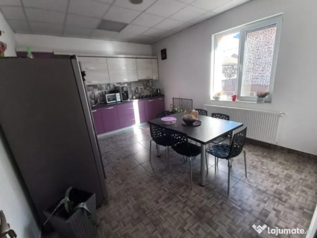 Clădire Business/Medical, 450 mp utili, zona Central 