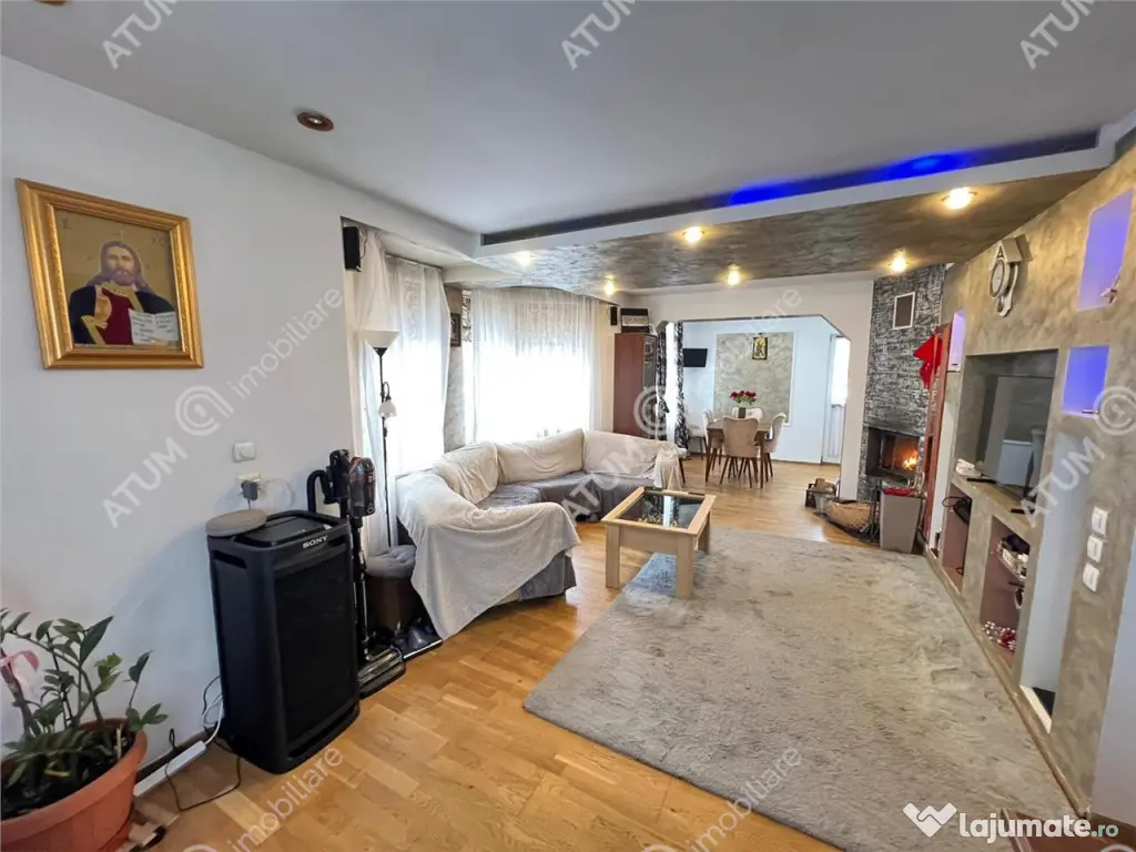 Casa individuala 5 camere 2 bai 290 mp teren zona Mall Selim