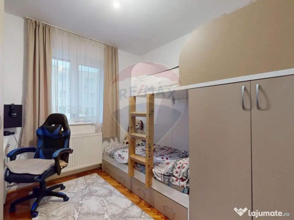 Apartament cu 2 camere de vânzare în zona Florilor