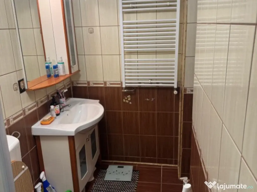 Inchiriez casa+curte in Voluntari 