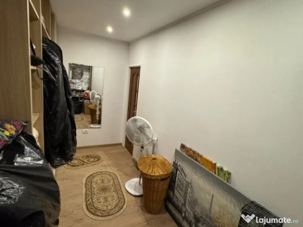 Inchiriez casa+curte in Voluntari 