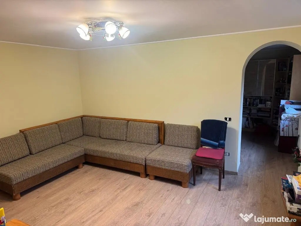 Inchiriez casa+curte in Voluntari 