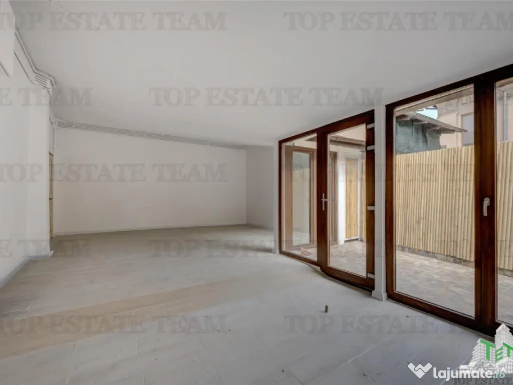 Spatiu comercial ideal bistro/cafenea cu 10 mp curte langa P 