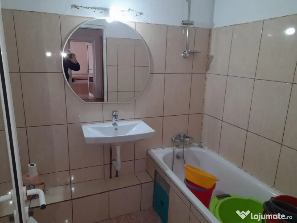 Apartament 2camere de închiriat. 