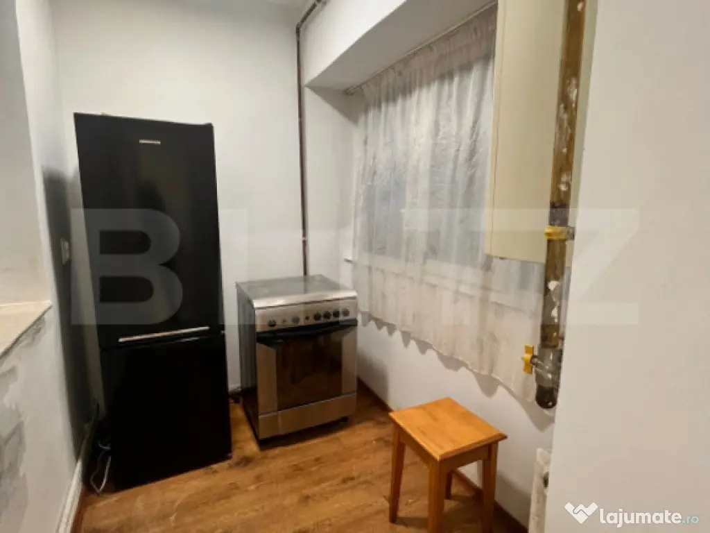 Apartament 4 camere,2 bai,2 balcoane+boxa zona CEC 